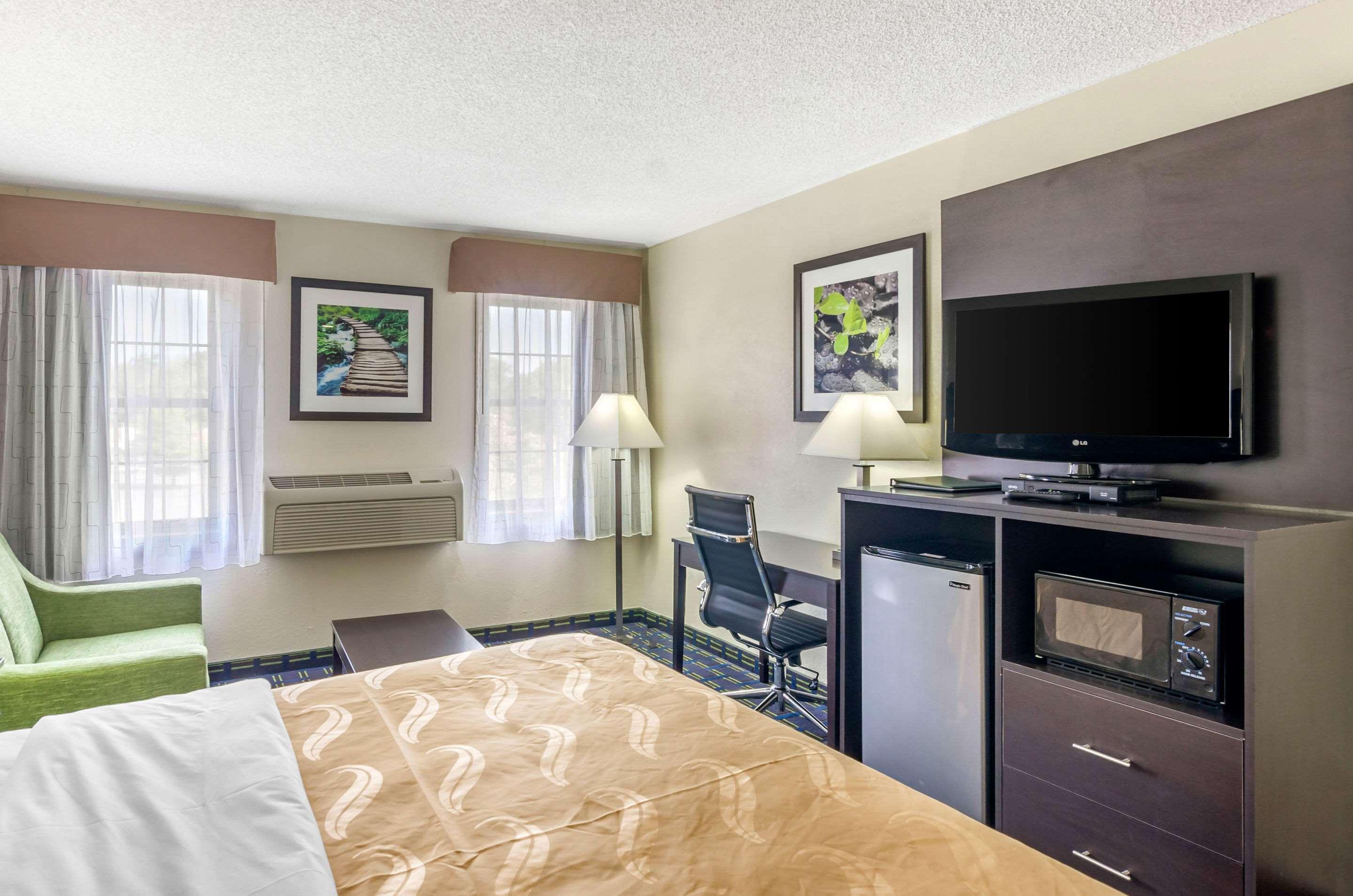 Quality Inn Waynesboro - Skyline Drive Экстерьер фото