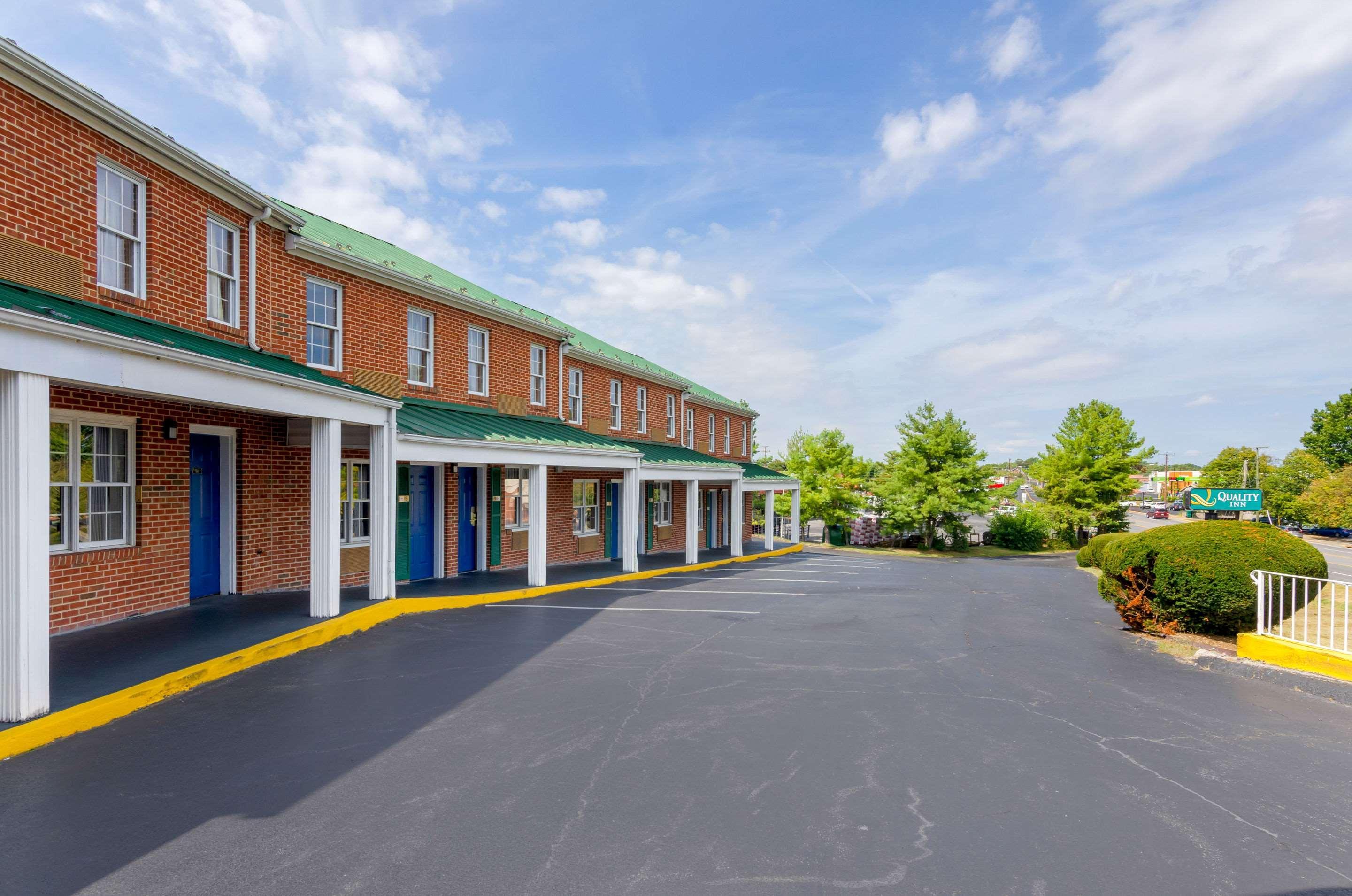 Quality Inn Waynesboro - Skyline Drive Экстерьер фото