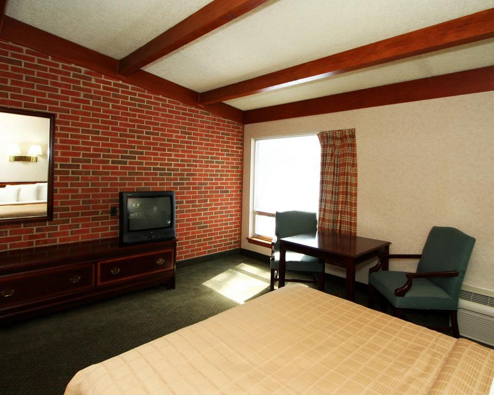 Quality Inn Waynesboro - Skyline Drive Экстерьер фото