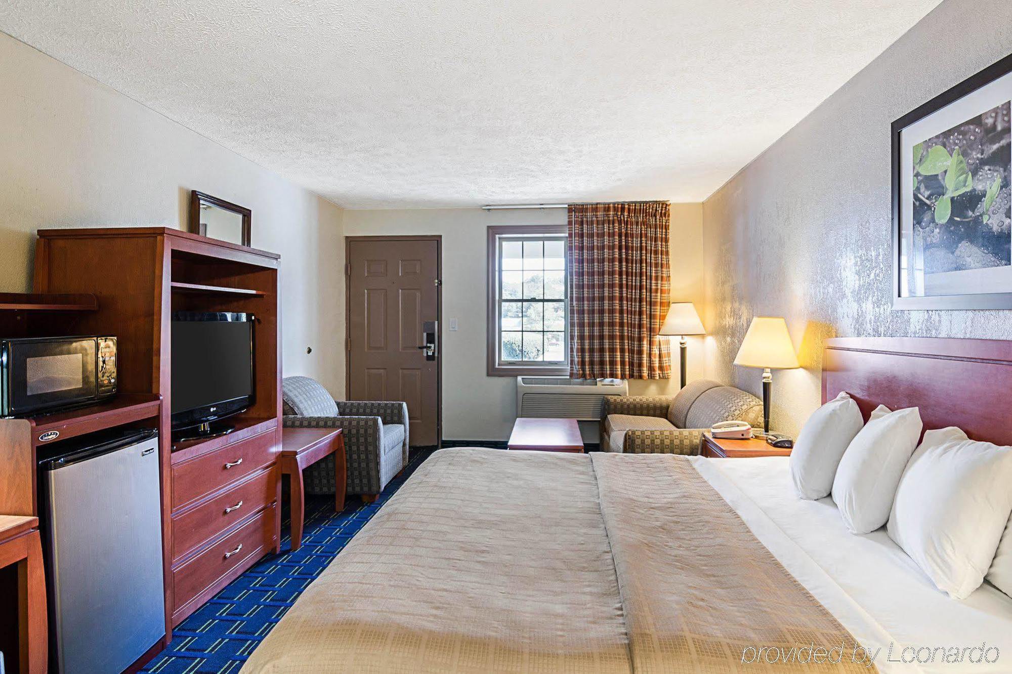 Quality Inn Waynesboro - Skyline Drive Экстерьер фото