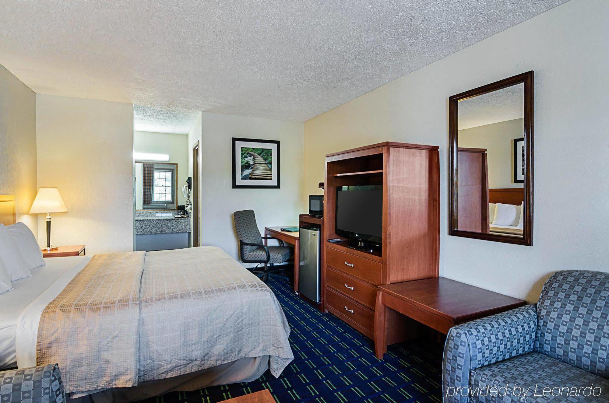 Quality Inn Waynesboro - Skyline Drive Экстерьер фото