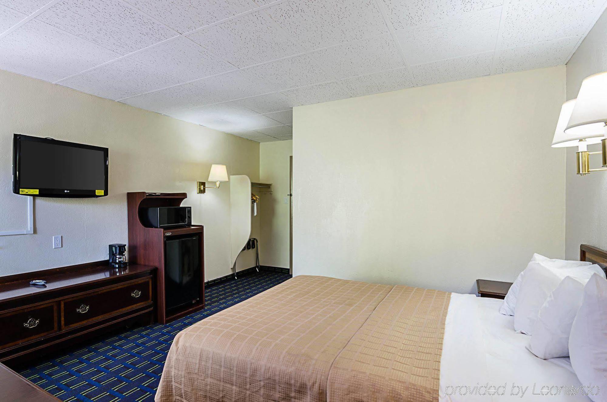 Quality Inn Waynesboro - Skyline Drive Экстерьер фото